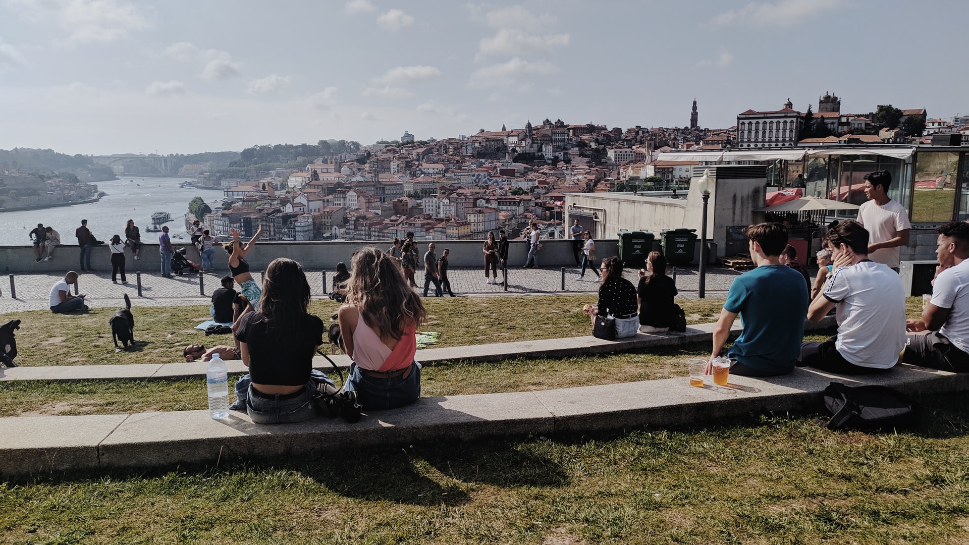 Visado sin ánimo de lucro en Portugal (visado D7)